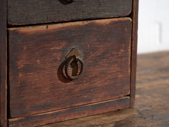 Antica cassettiera giapponese piccola laccata con due cassetti – Giappone, circa 1910 – Cassettiere, Leather (photo 30 of 40)