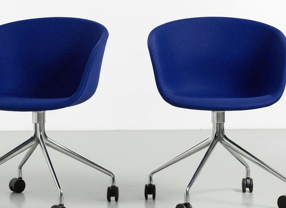 Image 1 of 4x HAY AAC 25 design chairs, very nice