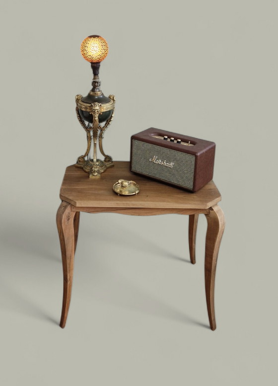 Image 1 of Sculptural side table with curved lines in solid wood - Louis XV style