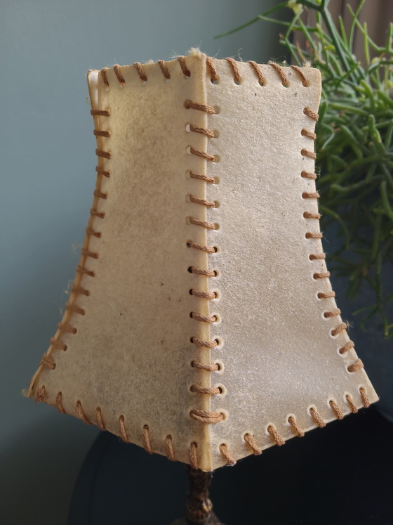 Image 1 of Lampada da tavolo vintage con coperchio e cappello da lampada