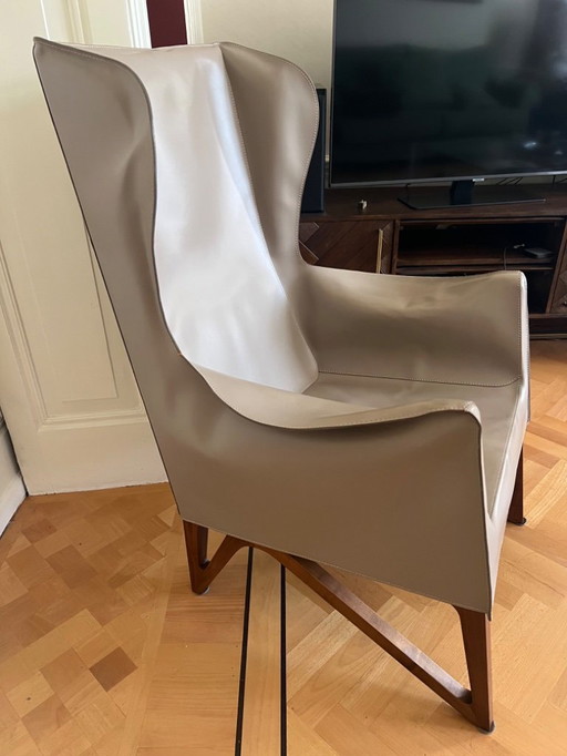 2x Giorgetti leather armchairs