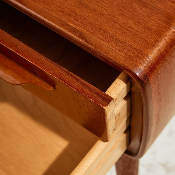 Image 1 of MK11125 Table de nuit en teck par Johannes Andersen pour CFC Silkeborg