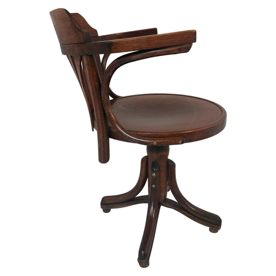 Image 1 of Thonet (Attr.) - Kapitänsstuhl aus gebogenem Holz - auf schwenkbarem Fuß montiert