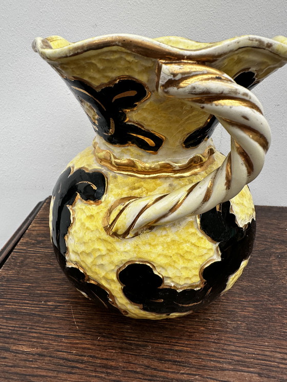 Image 1 of Vase boule jaune et noir rehaussé or attribué Vallauris h 20 cm