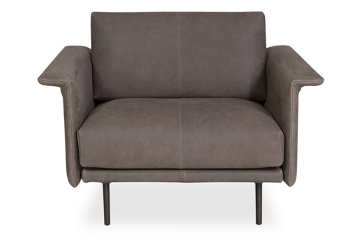 Montis Otis loveseat
