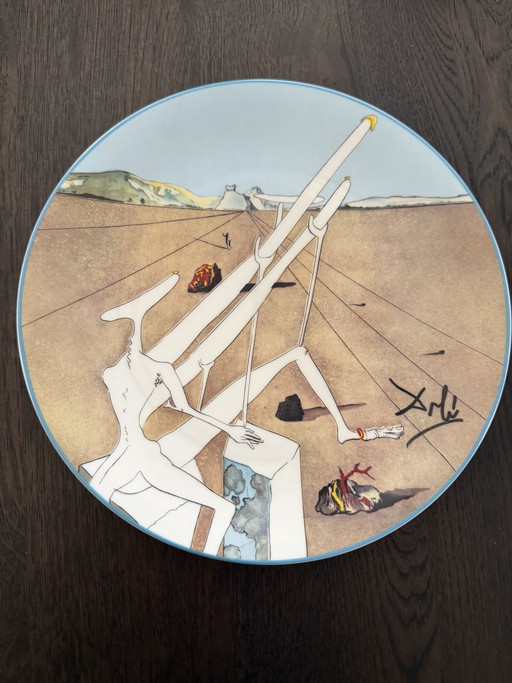 Keramiek bord van Salvador Dali uit de serie De verovering van de Kosmos. 