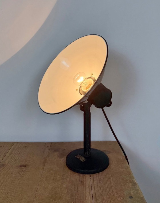 Vintage Industrial Black Enamel Table Lamp from EB, 1950s – Iron (photo 16 of 17)