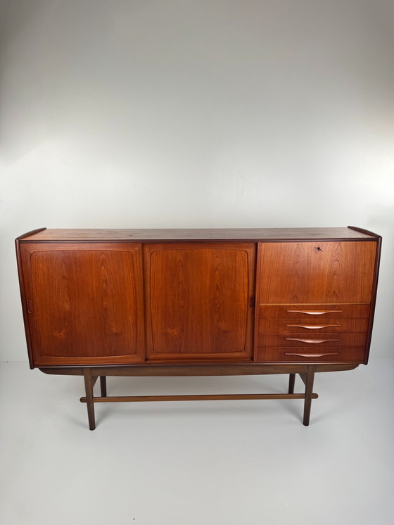 Image 1 of Danish teak sideboard with bar and automatic light - Mid - Century Elegance