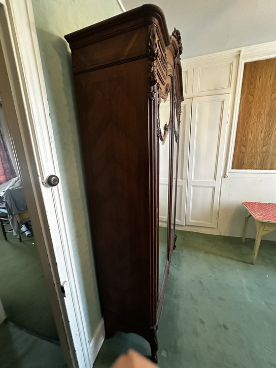 Image 1 of Glace-Skulpturenschrank im Noyer-Stil im Stil Ludwigs XV. des 19. Jahrhunderts