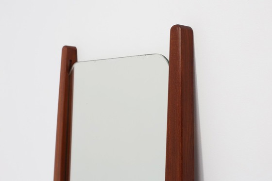 Image 1 of Miroir mural en teck massif scandinave organique des années 1960