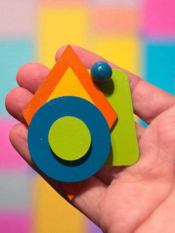 Image 1 of Broche en bois géométrique abstraite Art Déco faite à la main