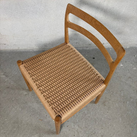 Image 1 of (12x) eikenhouten eetkamerstoelen van Søren Willadsen – Gerestaureerd deens vintage design