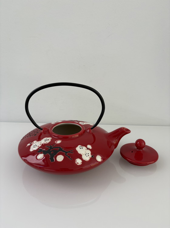 Image 1 of Traditional Japanese teapot in red ceramic, 700 ml capacity