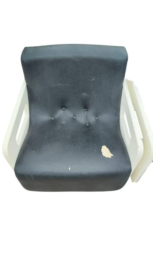 Vintage Space Age “Tortuga” Armchairs by Beka Italia – 1970s – Restoration Project + Luxury Velvet Fabric Included