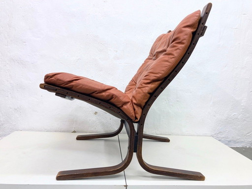 1 Siesta fauteuil ontwerp Ingmar Relling voor Westnofa cognackleurig leer
