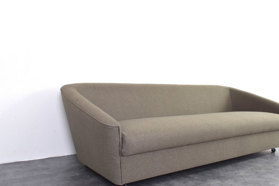 Image 1 of Ruimtevaart-achtige Duitse sofa uit de jaren 60.
