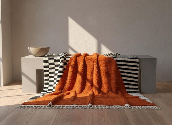 Image 1 of Tapis marocain artisanal décoré 200cmx300cm 