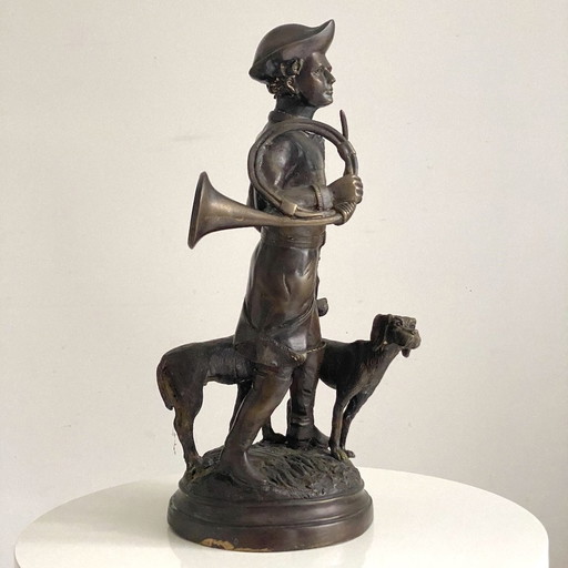 Épreuve En Bronze À Patine Brune "Piqueur Au Relais, Valet De Chasse À Courre Et Ses Chiens"