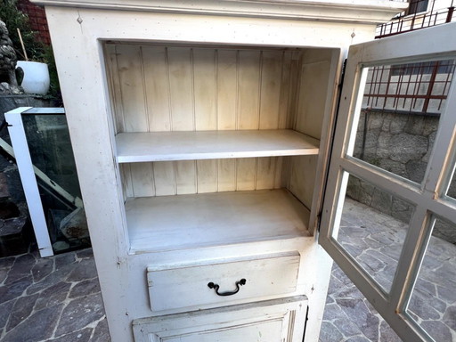 Antieke houten vitrinekast