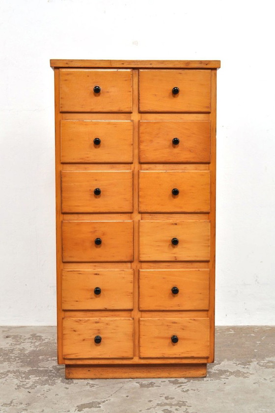 Image 1 of Vintage schoolkast/ ladekast in beukenhout, jaren 50