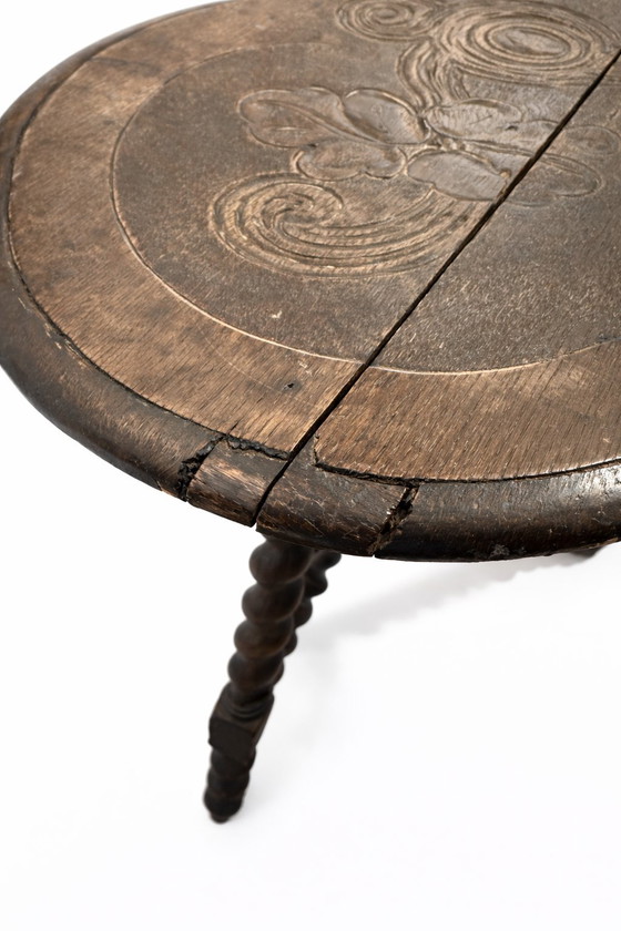 Image 1 of Table d'appoint ancienne en forme de trèfle avec pieds torsadés – Fin du XIXe siècle