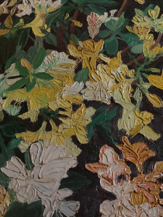 Image 1 of Vintage pasteuse oil painting, still life, flowers