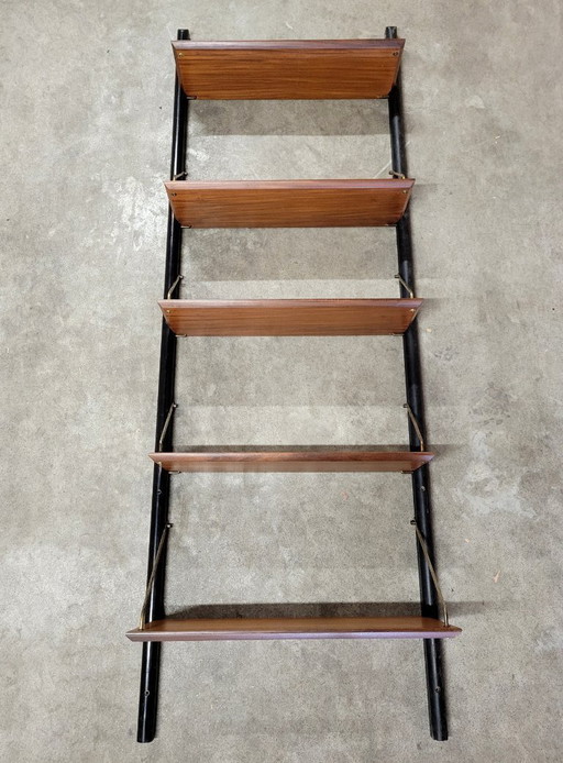 Sistema a parete di Louis van Teeffelen per Wébé