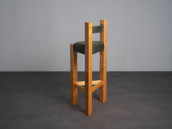 Set aus 3 architektonischen Barhockern aus Holz und Leder, 1990er Jahre, Grün (Foto 7 von 10)