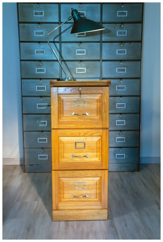 Image 1 of Archiefkast met drie laden, professionele kwaliteit.