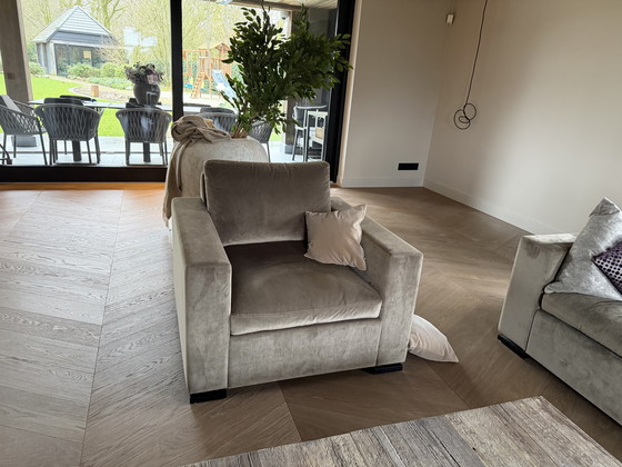 Image 1 of Driezitsbank en dos fauteuils   