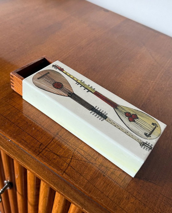 Image 1 of Piero Fornasetti, Mandolinen Zigarren Kiste, Mailand Italien, ca. 1960er Jahre