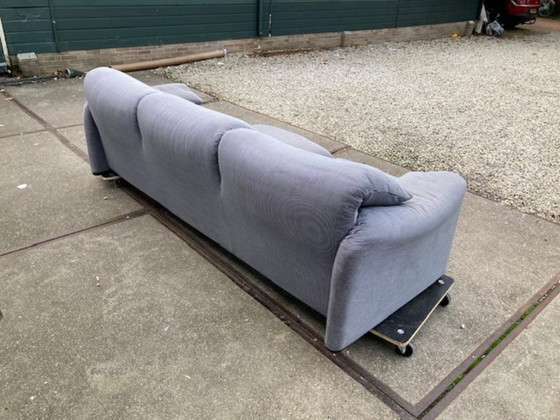 Image 1 of Divano Cassina Maralunga 3 posti, velluto bicolore nero/grigio