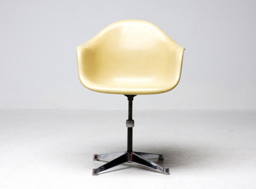 Herman Miller DAX Arm Chair