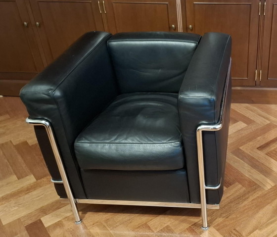2 Cassina LC2 fauteuils Le Corbusier – Leer, Chroom (photo 7 of 7)