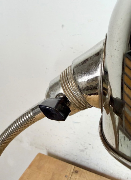 Image 1 of Vintage industriële chromen zwanenhals tafellamp, jaren 50