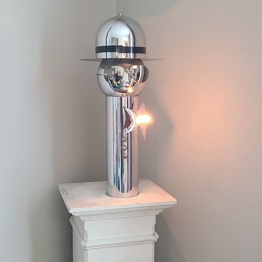 VINTAGE TORINO LAMP CO. ITALIE 1970 LAMPE DE TABLE RÉTRO FUTURISTE POLICEMAN / SHÉRIF