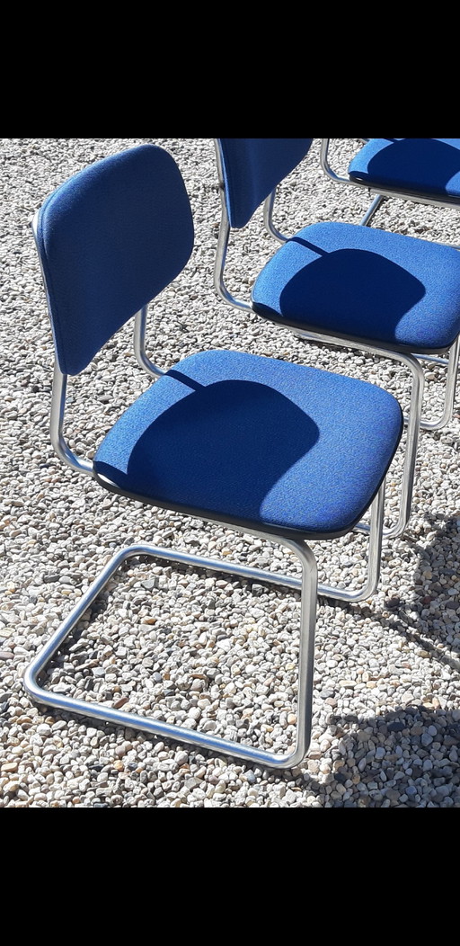 Set van 4 Gispen sledestoelen 