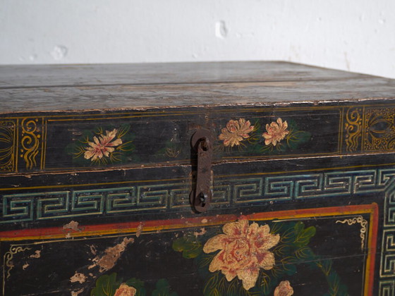 Baule antico dipinto in legno di pino – Cina, circa 1900 – Armadi contenitori, Iron (photo 16 of 40)