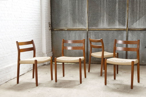 4x Niels Otto Møller Modello 84 in teak, Danimarca anni '60