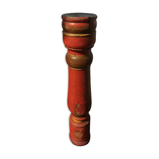 Indian candle holder in painted and patinated teak