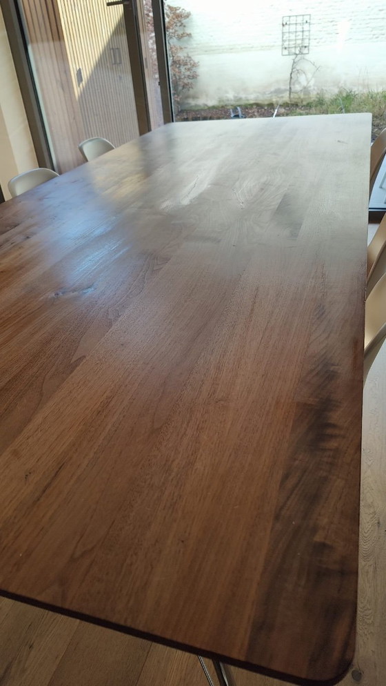 Image 1 of Bert Plantagie Table de salle à manger en bois