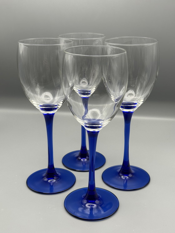 Image 1 of Set mit 4 Luminarc-Weingläsern, hergestellt in Frankreich