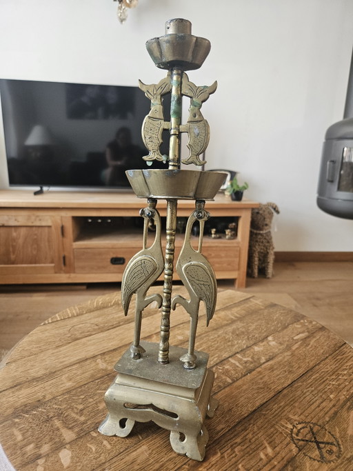 Zeldzame Grote Koreaanse Messing Altaarkandelaar (40 cm) – Met Blauwe Oogjes