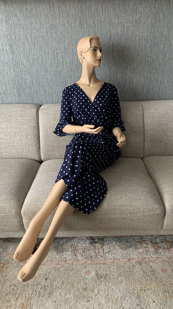 Image 1 of Vrouwelijke Mannequin