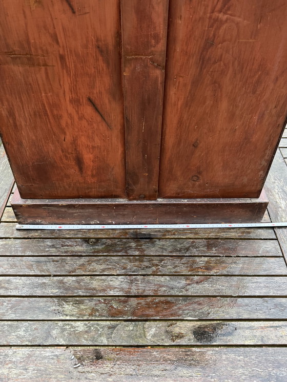 Image 1 of Vetrina in mogano massello | 1890–1900 | Neorinascimentale / Art Nouveau | Intarsi ovunque!