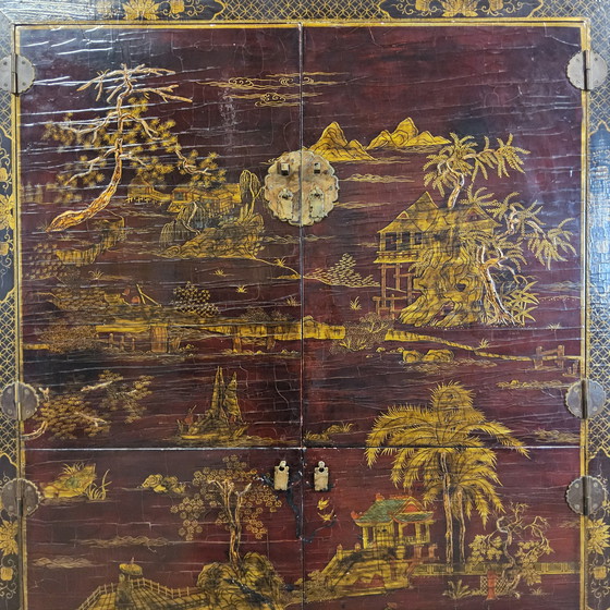 Image 1 of Vintage Chinese kast (rood/goud) traditioneel tafereel bohomian (Aziatische kast) craquelé 