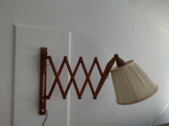 Image 1 of Lampada a forbice in teak - Anni '60 - Vintage