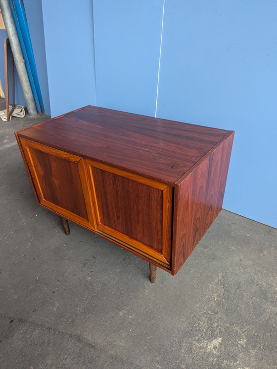 Mobile danese vintage con ante scorrevoli, Faarup anni '60 – Faarup Mobelfabrik, Armadi contenitori, Wood (photo 5 of 14)