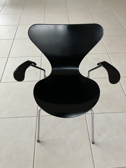 Satz von 6 Fritz Hansen Schmetterlingsstühlen