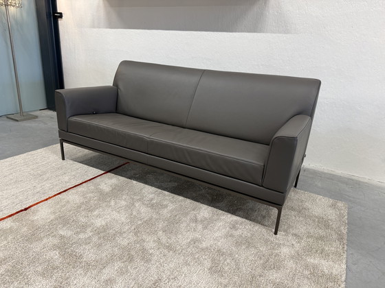 Image 1 of Jori Glove Bank Grijs leer 190